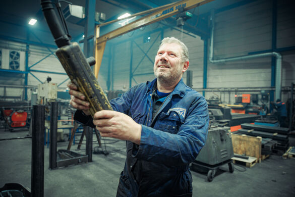 Werknemer Metak aan het werk